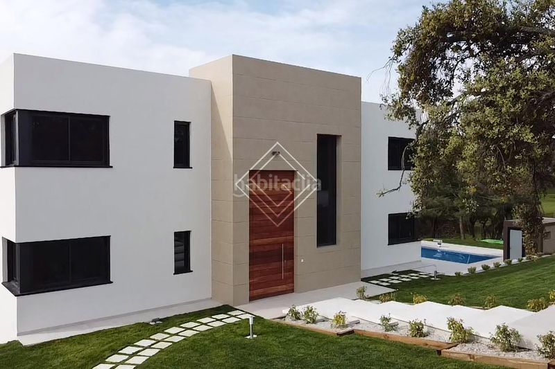 Foto f1f3b13f-de68-4558-8248-25f8a7e7a7a9. Chalet con camino riscaldamento parcheggio piscina in Ciudalcampo
