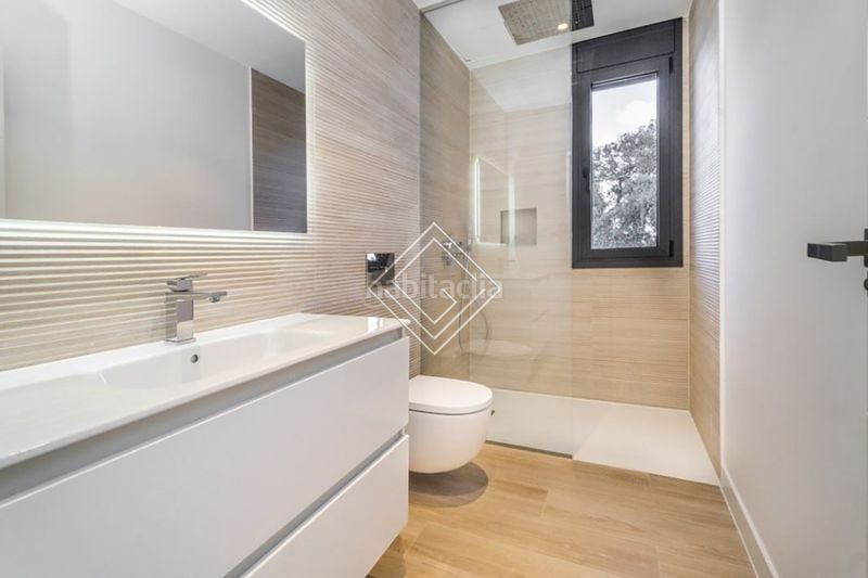 Foto f7c86c21-36a6-4a6d-bf17-c99f40abcd49. Chalet con camino riscaldamento parcheggio piscina in Ciudalcampo