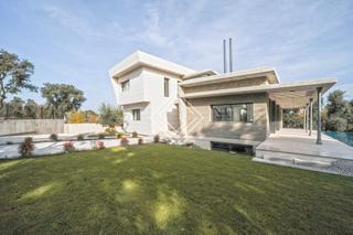 Chalet  N/a