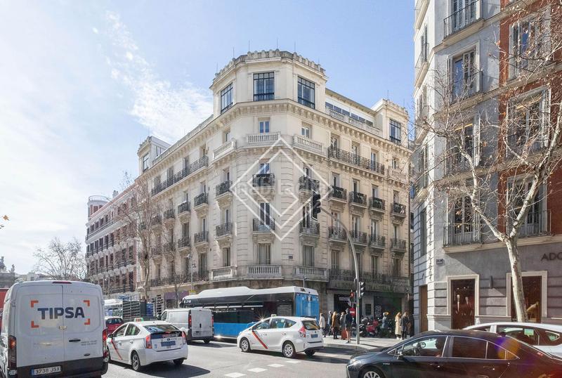 Foto f13bbe72-5df2-49c8-8d11-a90f9b95ba08. Bureau avec chauffage dans Castellana Madrid