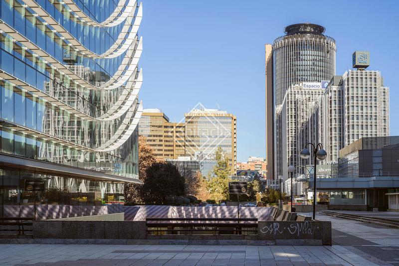 Foto fb824a87-e91f-404b-986d-608ad79b9ad7. Locale commerciale con riscaldamento in Castillejos-Cuzco Madrid