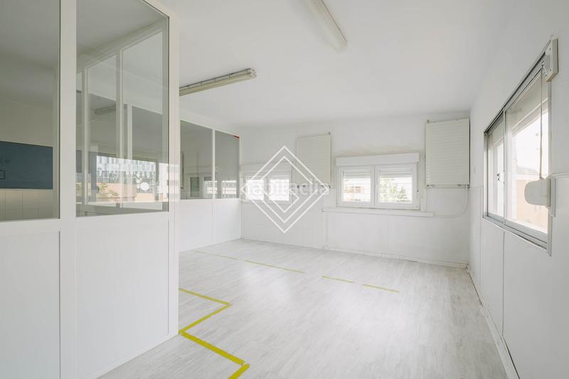 Foto 056f46e6-5b35-4fdb-84cd-5148a87a2e02. Edifici a El Viso Madrid