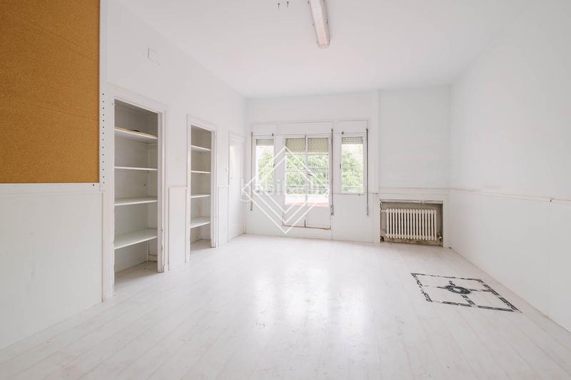 Foto 5f841669-e7a0-46d9-908e-5d9a10059b4f. Edifici a El Viso Madrid