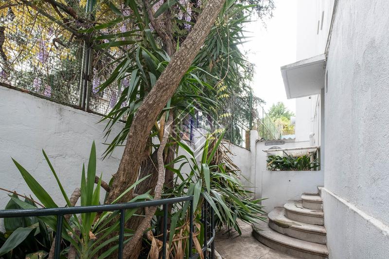 Foto 6ae48ada-3ffb-4737-83d2-fce3316ff7c9. Edifici a El Viso Madrid