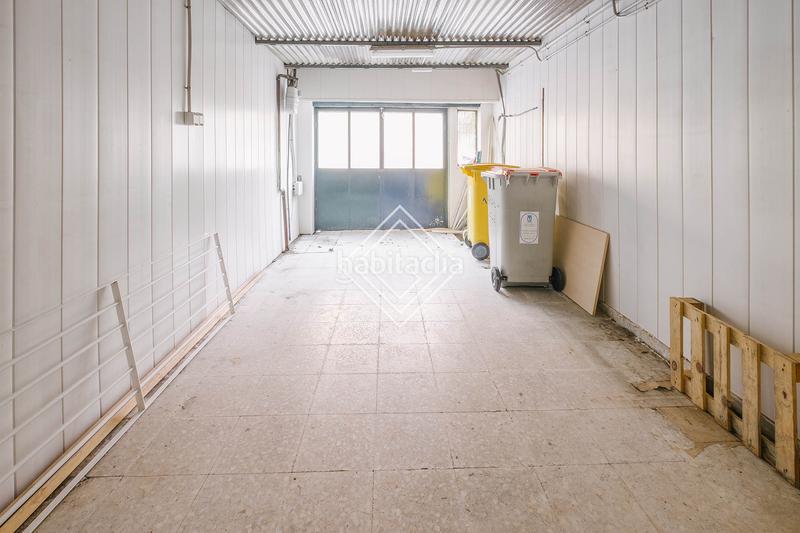 Foto faffcbdb-f99c-42f8-976e-9b3193b70a54. Edifici a El Viso Madrid