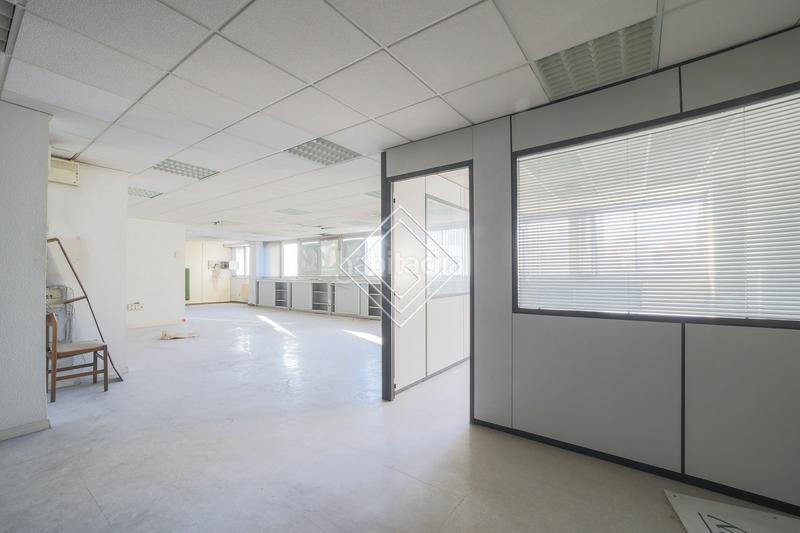 Foto 232505b4-2bd9-47a1-ac44-c0616acfaf86. Office space in Simancas Madrid