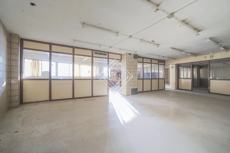 Foto ca2d9f38-732e-4566-add2-a6de07ac036f. Office space in Simancas Madrid