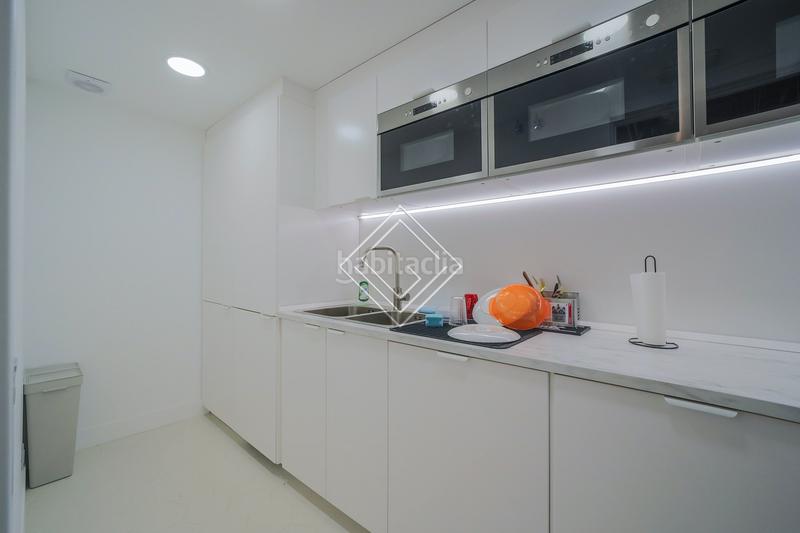 Foto 9e23bb5b-b6ec-4009-abfd-9d70738bc180. Oficina amb calefacció a Vallehermoso Madrid