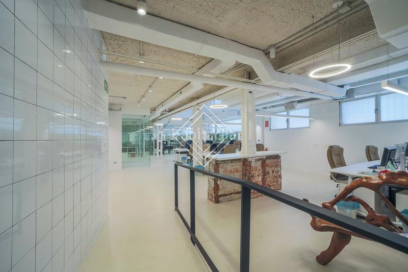 Foto f2849119-bd49-415c-8d71-b52e7c4f2509. Oficina amb calefacció a Vallehermoso Madrid