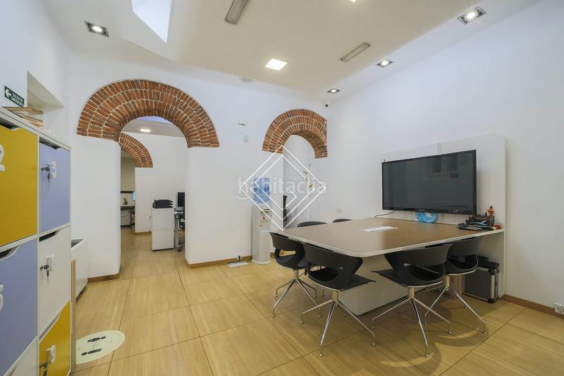 Foto 0c7cb68a-1942-4b3f-8d82-fd63b6dce65d. Office space with heating in Recoletos Madrid