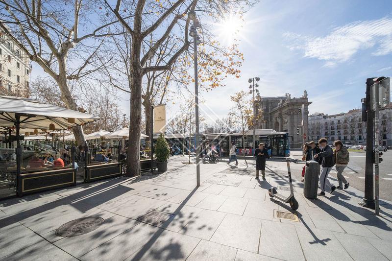 Foto d57ed184-8ec7-4141-9d82-705fa25dfc3b. Office space with heating in Recoletos Madrid