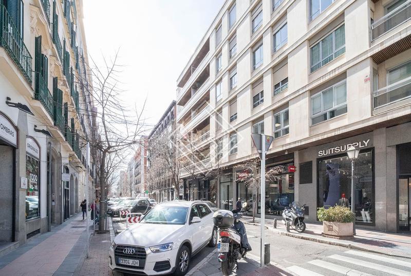 Foto d7655b29-ce9a-45a8-a8b8-1f0dac898296. Office space with heating in Recoletos Madrid