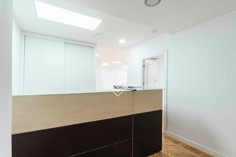 Foto 3b1f8dbb-9fcc-4f85-a8ac-93d5dc5f1fc4. Bureau avec chauffage dans El Viso Madrid