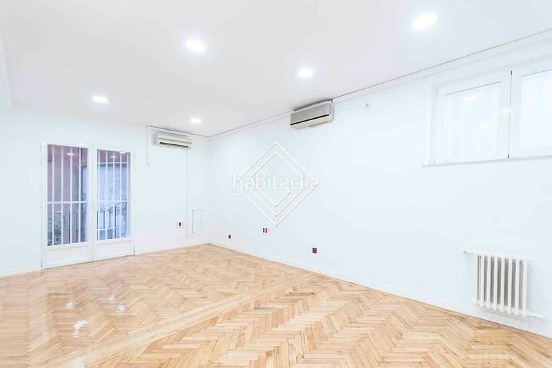 Foto b1fdc0e4-a692-466f-994d-77fa27f2a11c. Bureau avec chauffage dans El Viso Madrid