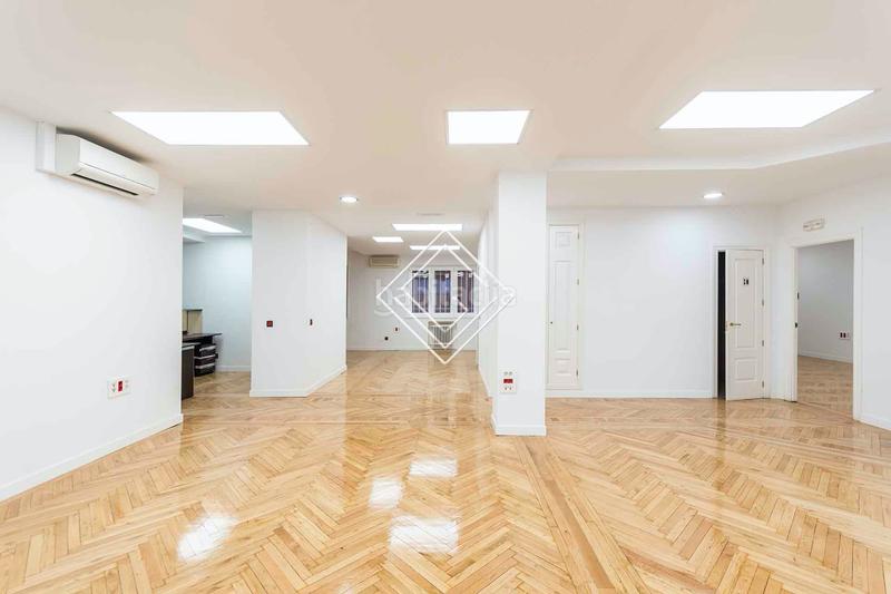 Foto de417b7c-37a3-485c-aeb8-450343b4ca15. Bureau avec chauffage dans El Viso Madrid