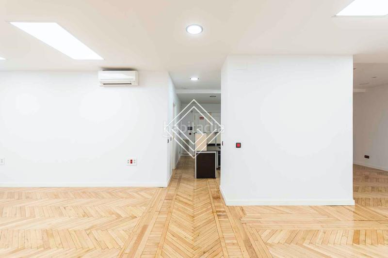 Foto e6abe228-018c-48c1-a44d-ede8213d4b09. Bureau avec chauffage dans El Viso Madrid