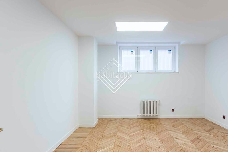 Foto e87f547e-dfee-4ec0-a857-e6ce95d82211. Bureau avec chauffage dans El Viso Madrid