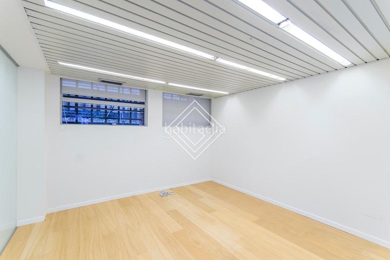 Foto 3e53b6f6-279f-4479-a1be-509fc2509574. Locale commerciale con riscaldamento in Nueva España Madrid