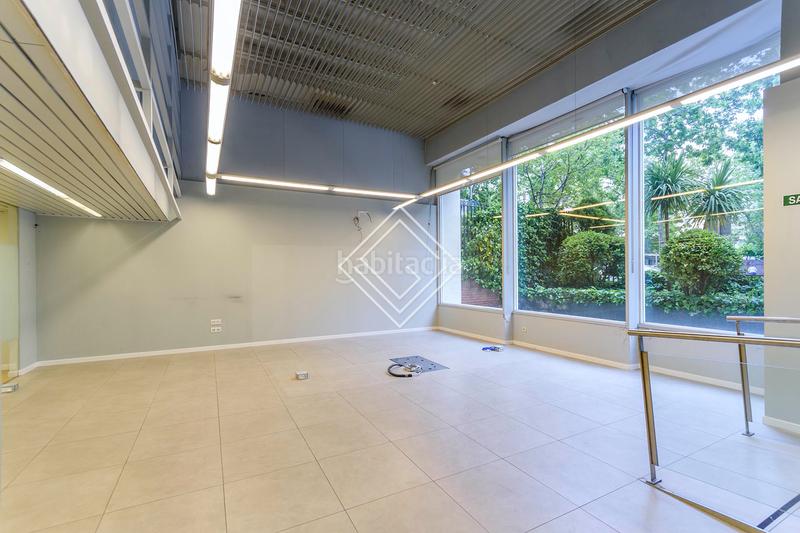 Foto 5ae9eef8-2108-41cf-bc05-5a9eecd765e3. Locale commerciale con riscaldamento in Nueva España Madrid