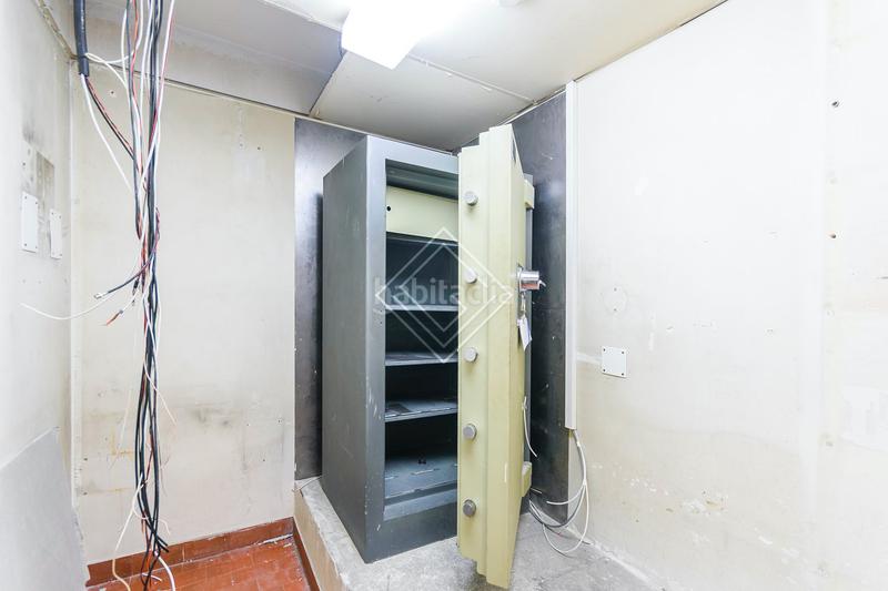 Foto d01ce4a7-93c8-4ff1-8a0e-b70eaa0c3016. Locale commerciale con riscaldamento in Nueva España Madrid