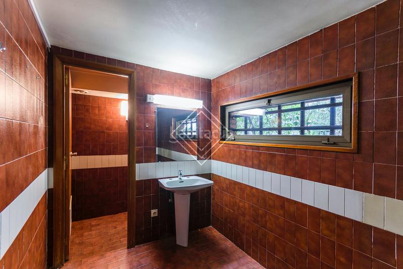 Foto e393ec52-ac9c-48e2-90c5-5c9ca32b343e. Locale commerciale con riscaldamento in Nueva España Madrid