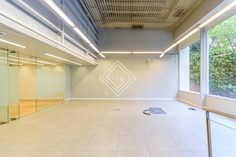 Foto ec2b47b4-7b44-4fa3-9175-a0b8fa1c63d6. Locale commerciale con riscaldamento in Nueva España Madrid