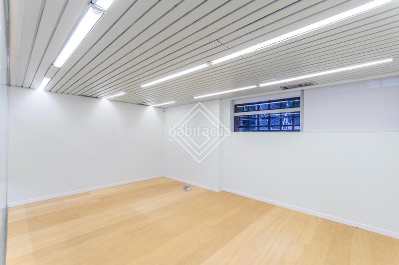 Foto f509d92d-6913-4b6c-ade3-b0ce0a92436e. Locale commerciale con riscaldamento in Nueva España Madrid