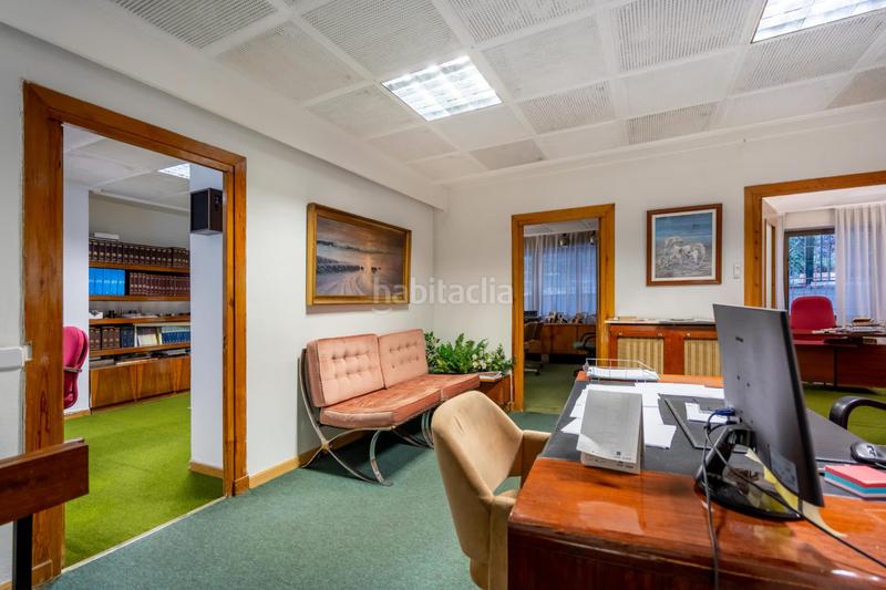 Foto 27a85772-953e-4010-b094-5bf7a49b75ce. Office space with heating in El Viso Madrid