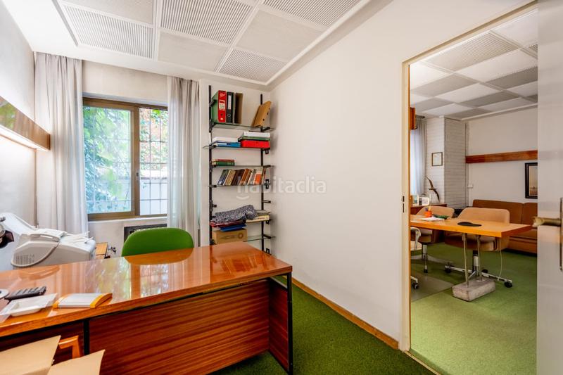 Foto 44411033-3da2-46ca-8363-0146f781e8af. Office space with heating in El Viso Madrid