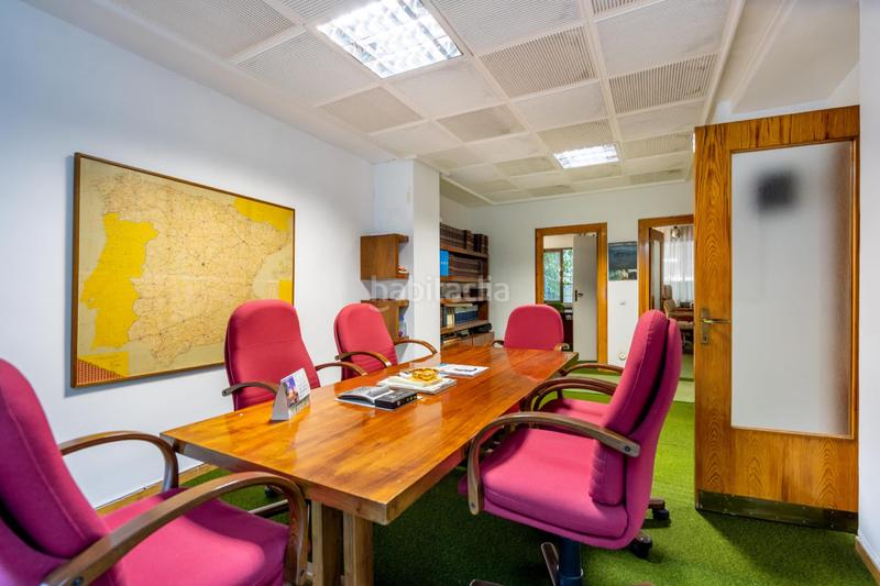 Foto 5c5a2eb3-e9cc-4600-ac60-2406ed83bc9f. Office space with heating in El Viso Madrid