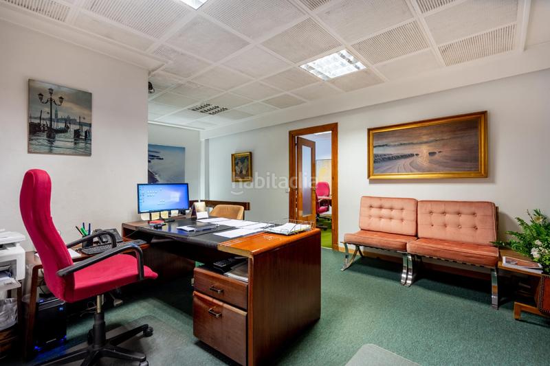 Foto 9ef3e0c3-9272-4639-88e1-873193f8defa. Office space with heating in El Viso Madrid