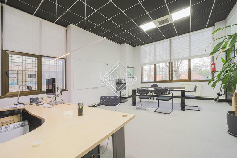 Foto 250a9cc7-704b-4fe5-9b8c-f78c4d8dc5bf. Office space with heating in Conde Orgaz - Piovera Madrid