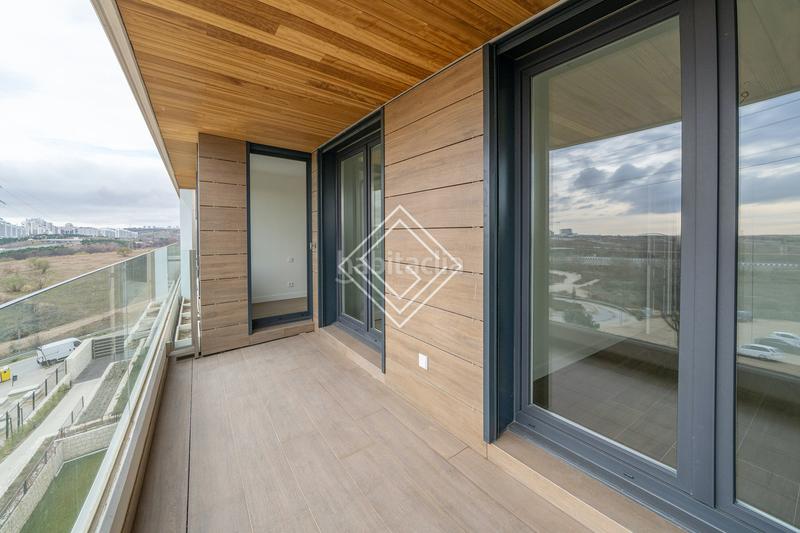 Foto f2147861-05f4-4cdd-a870-ac7542efbeea. Flat with heating parking pool in urbanización La Moraleja La Moraleja