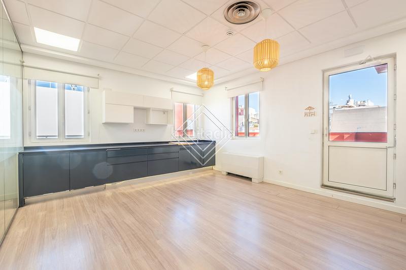 Foto e7645968-8bd4-4713-8076-3e770a021477. Alquiler oficina gv i arquitectos especializados en activos inmobiliarios prime en Madrid