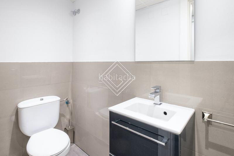 Foto b1a70962-4779-4526-80bc-e7f2da77f9e7. Location bureau avec chauffage dans Almagro Madrid