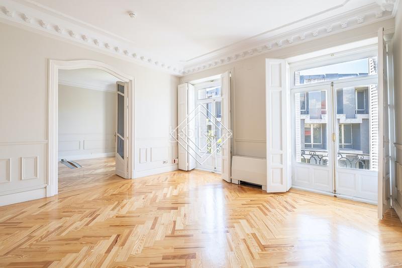 Foto 3ba2e0b2-167f-40cb-86e7-86bde52ddbbd. Miete büro mit heizung in Almagro Madrid