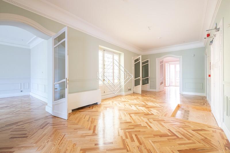 Foto 19772a87-d414-486a-ab73-6e10b33bedfc. Rent office space with heating in Almagro Madrid