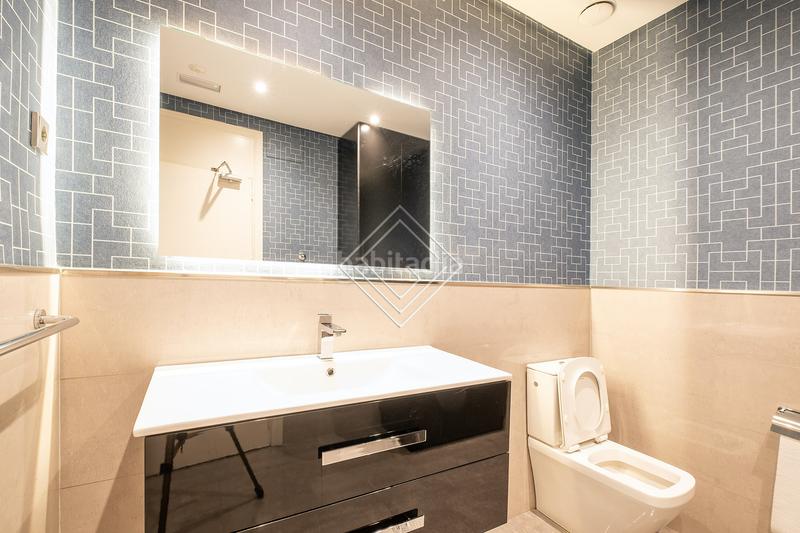 Foto dc891190-b0c5-4f1b-bae7-bfa6efb10bc3. Rent office space with heating in Almagro Madrid