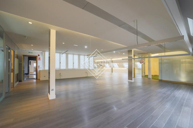 Foto 5a1636ac-9144-4ed3-8167-1e5e043edc85. Location bureau avec chauffage dans Castellana Madrid