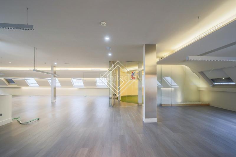 Foto 5ac29baf-86bc-4c28-9a3a-03711ffe8d60. Rent office space with heating in Castellana Madrid