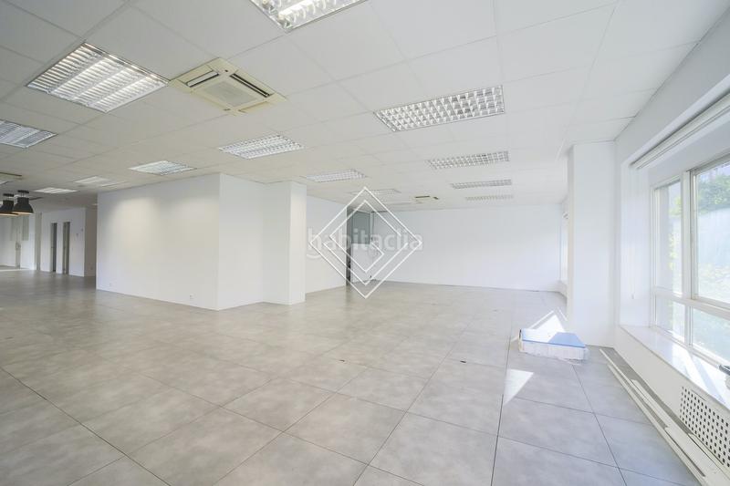 Foto c054846b-cd12-429a-8f01-9cfc03c75a27. Alquiler oficina gv | arquitectos especializados en activos inmobiliarios prime en Madrid