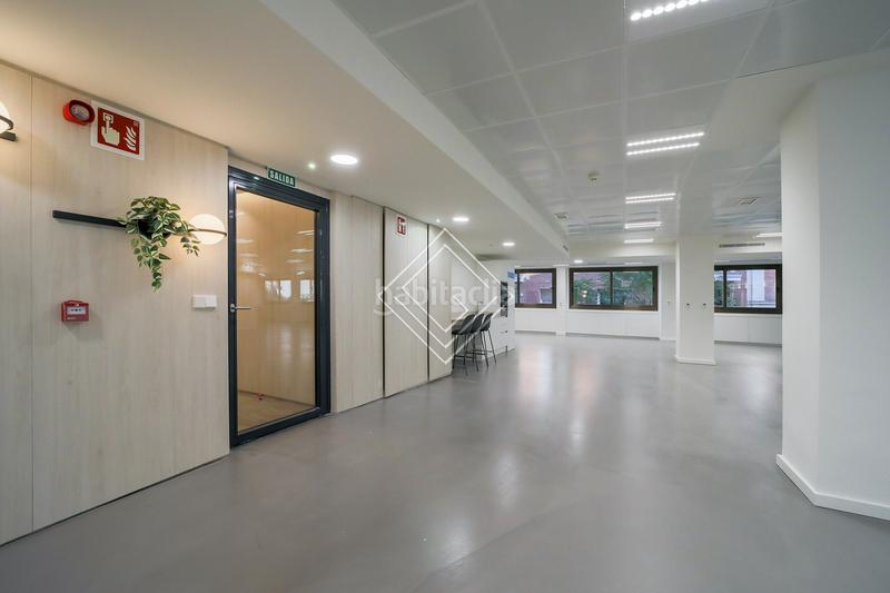 Foto 081b037e-c18b-44c1-b2ec-8ae12b05bb62. Affitto ufficio con riscaldamento in Almagro Madrid