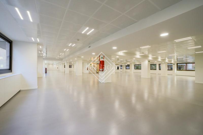 Foto 0ffd0c16-9941-46a8-81e6-13e8a00785b8. Affitto ufficio con riscaldamento in Almagro Madrid