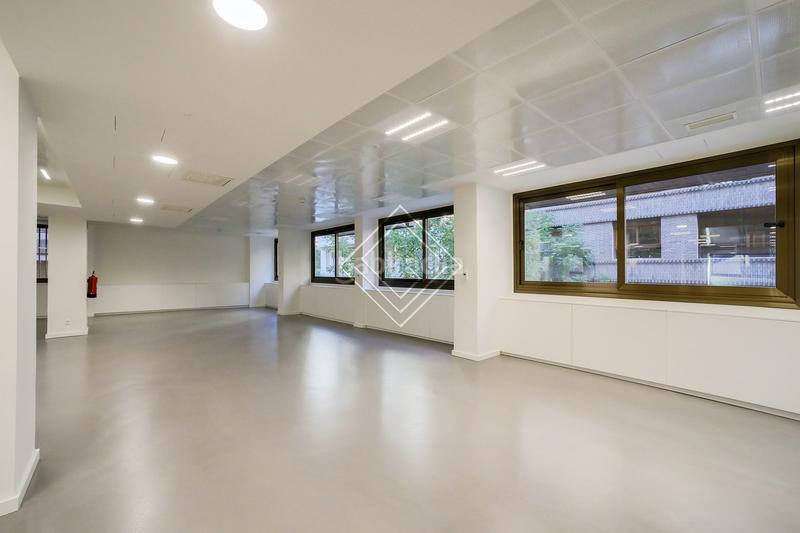 Foto edcae43b-abf5-48b3-af07-eb5f72462192. Affitto ufficio con riscaldamento in Almagro Madrid