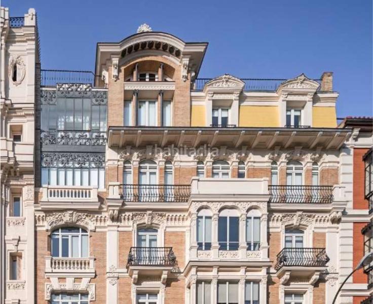 Foto d643f489-c240-4c47-82e6-59e3ce65b600. Rent office space with heating in Jerónimos Madrid