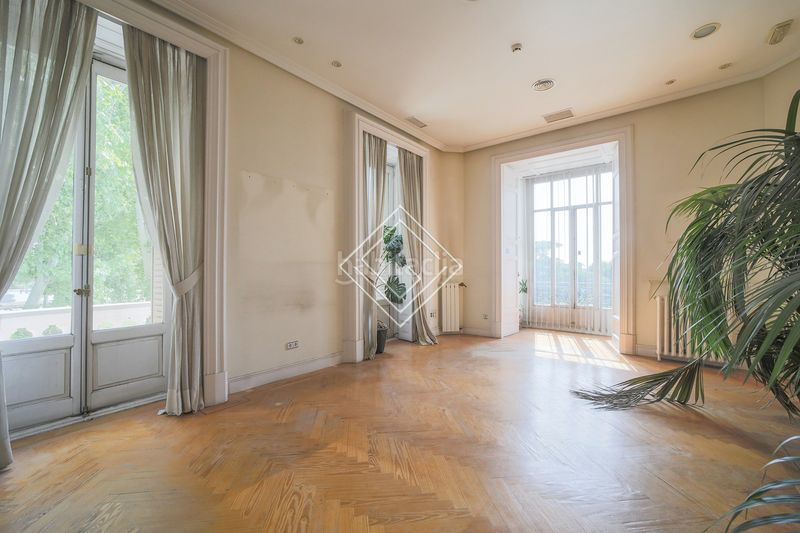 Foto 0583671f-4e13-4204-8adb-dbde732ce3b1. Miete büro mit heizung in Palacio Madrid