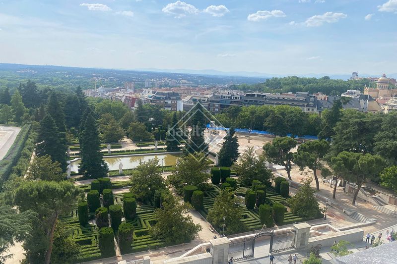 Foto abe6ca99-444a-4e32-bf45-d622989d299d. Miete büro mit heizung in Palacio Madrid
