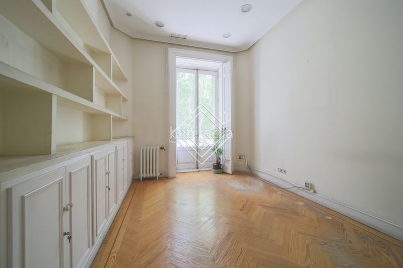 Foto ec3b9a55-b9bd-4d1a-95e0-4e70f7c5bcdd. Miete büro mit heizung in Palacio Madrid