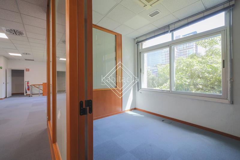 Foto ec952e10-cdda-45c1-a628-9d70ce6f9860. Alquiler oficina gv | arquitectos especializados en activos inmobiliarios prime en Madrid