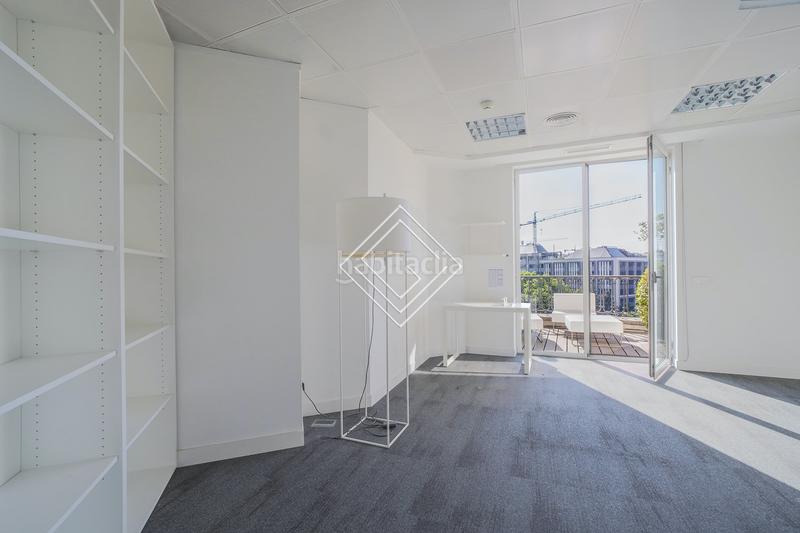 Foto d3c63e88-2b91-4fcd-8204-828a52493c19. Location bureau avec chauffage dans Almagro Madrid
